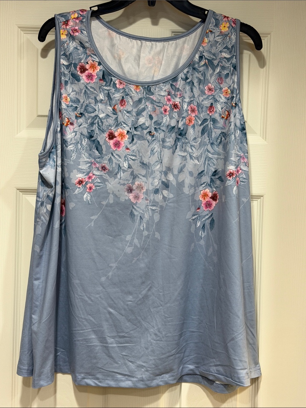 SHEIN Sleeveless Floral Scoop Neck Tank Top - Light Blue